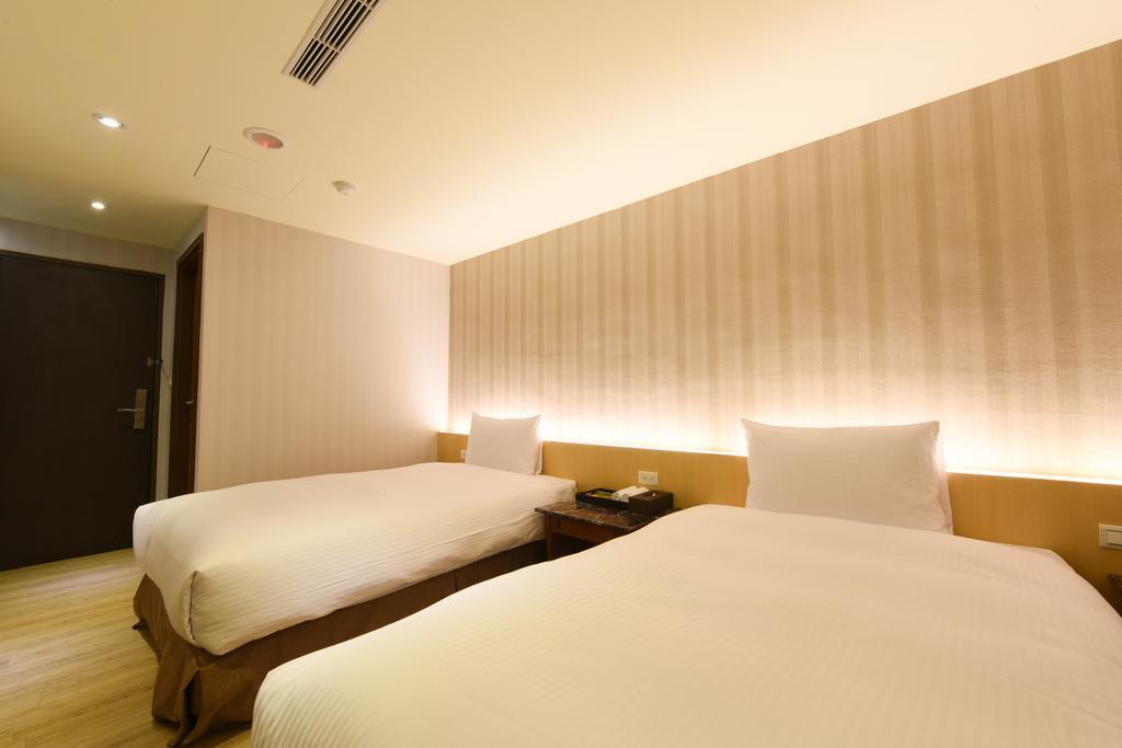 Simple Life Kaohsiung Hotel Exterior photo