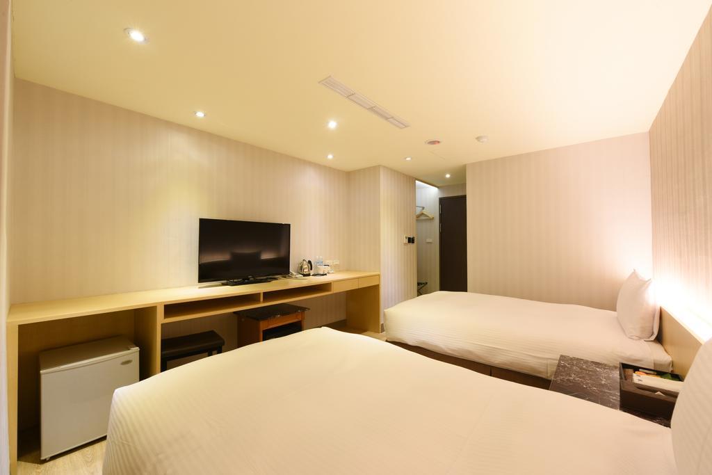Simple Life Kaohsiung Hotel Exterior photo