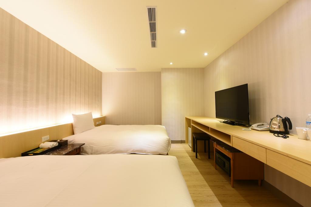 Simple Life Kaohsiung Hotel Exterior photo