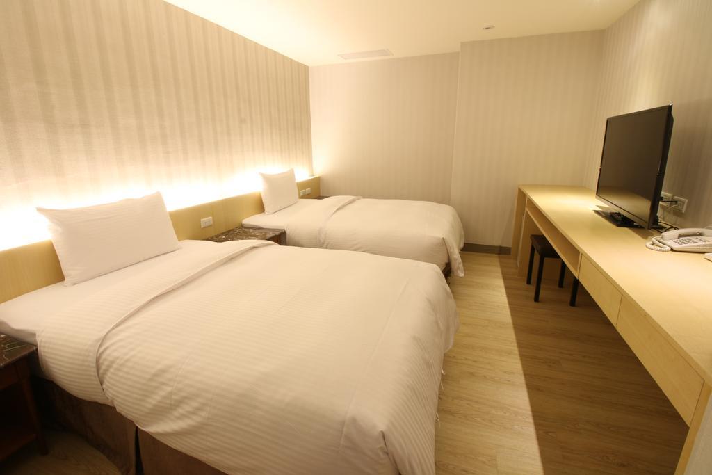 Simple Life Kaohsiung Hotel Exterior photo