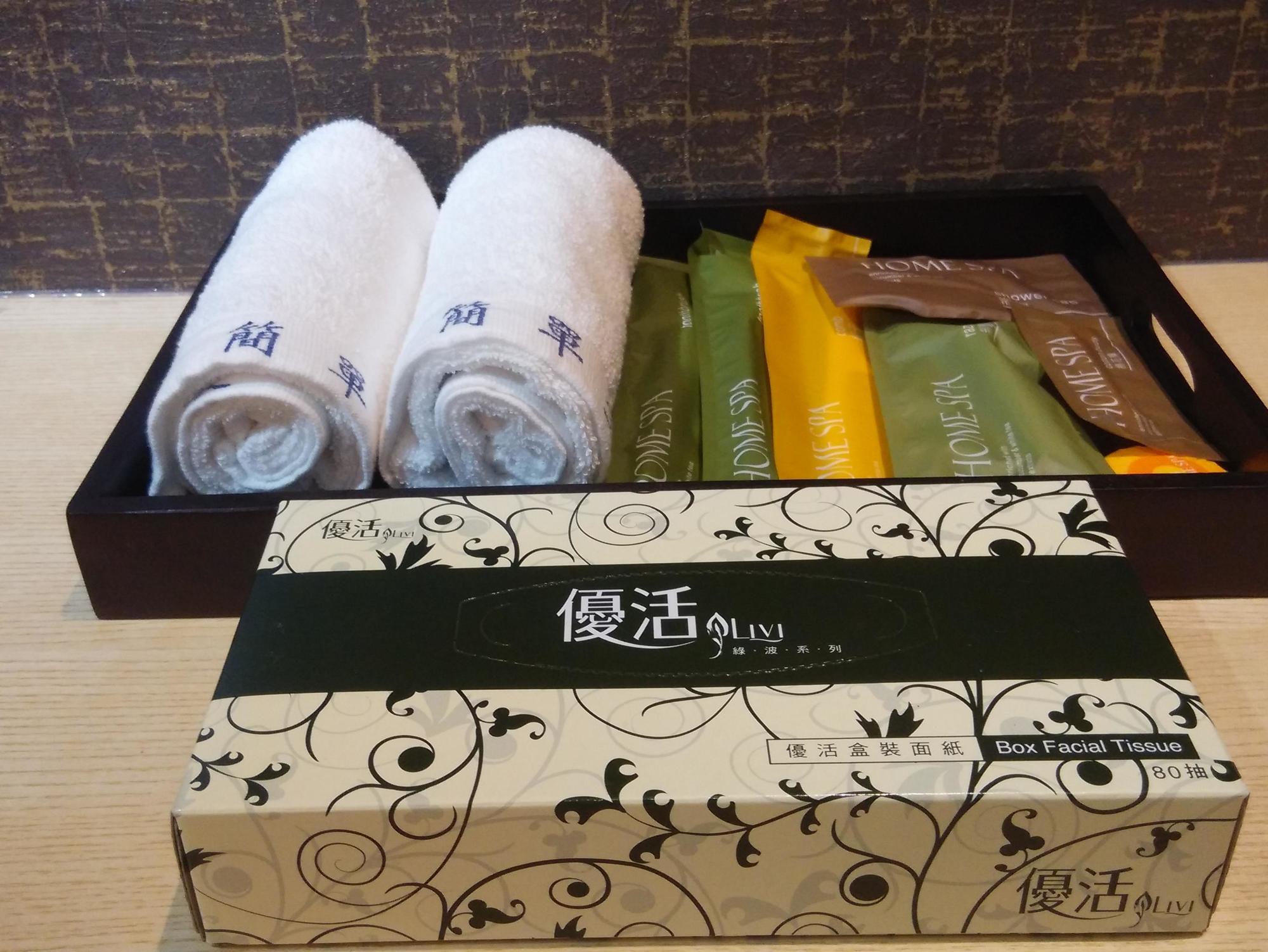 Simple Life Kaohsiung Hotel Exterior photo