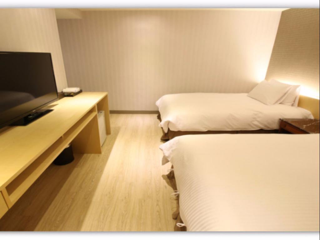 Simple Life Kaohsiung Hotel Exterior photo