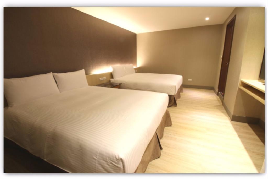 Simple Life Kaohsiung Hotel Exterior photo